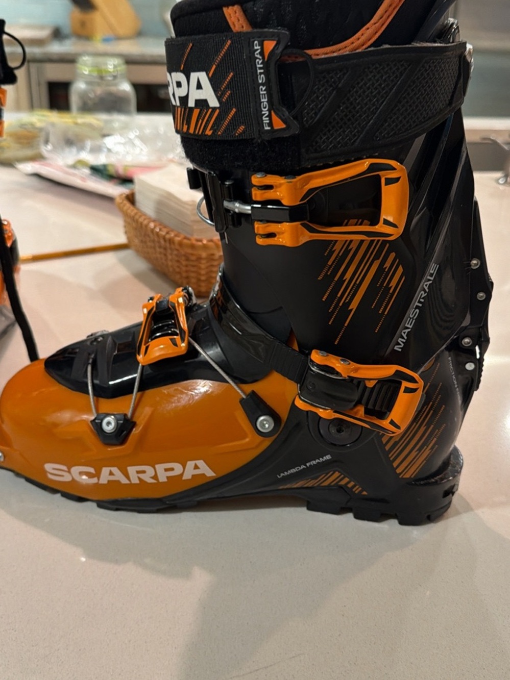 Scarpa Men’s Ski/Alpine Boot in Black and Orange